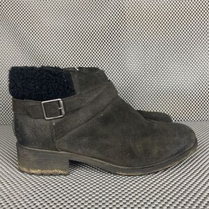 Ugg Benson Boots Womens 9.5 Black Leather Shearling Sheepskin Zipper Winter